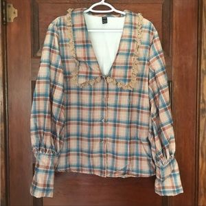 BNWOT Plaid Tartan Print Bishop Sleeve Button Up w/Exaggerated Peter Pan Collar